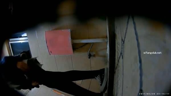 【极品厕拍】原版无水印呈现《超清画质1080P全景高校厕拍50部，稀缺超值珍藏版50V大合集！》天然美天然嫩，众多高颜值高素颜的大美女【50V大合集】